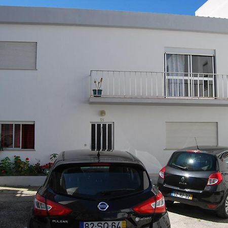 Apartamentos Mota Nazare Luaran gambar