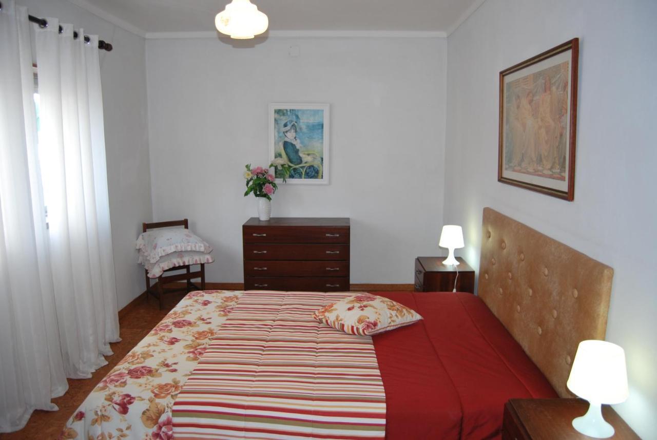 Apartamentos Mota Nazare Luaran gambar