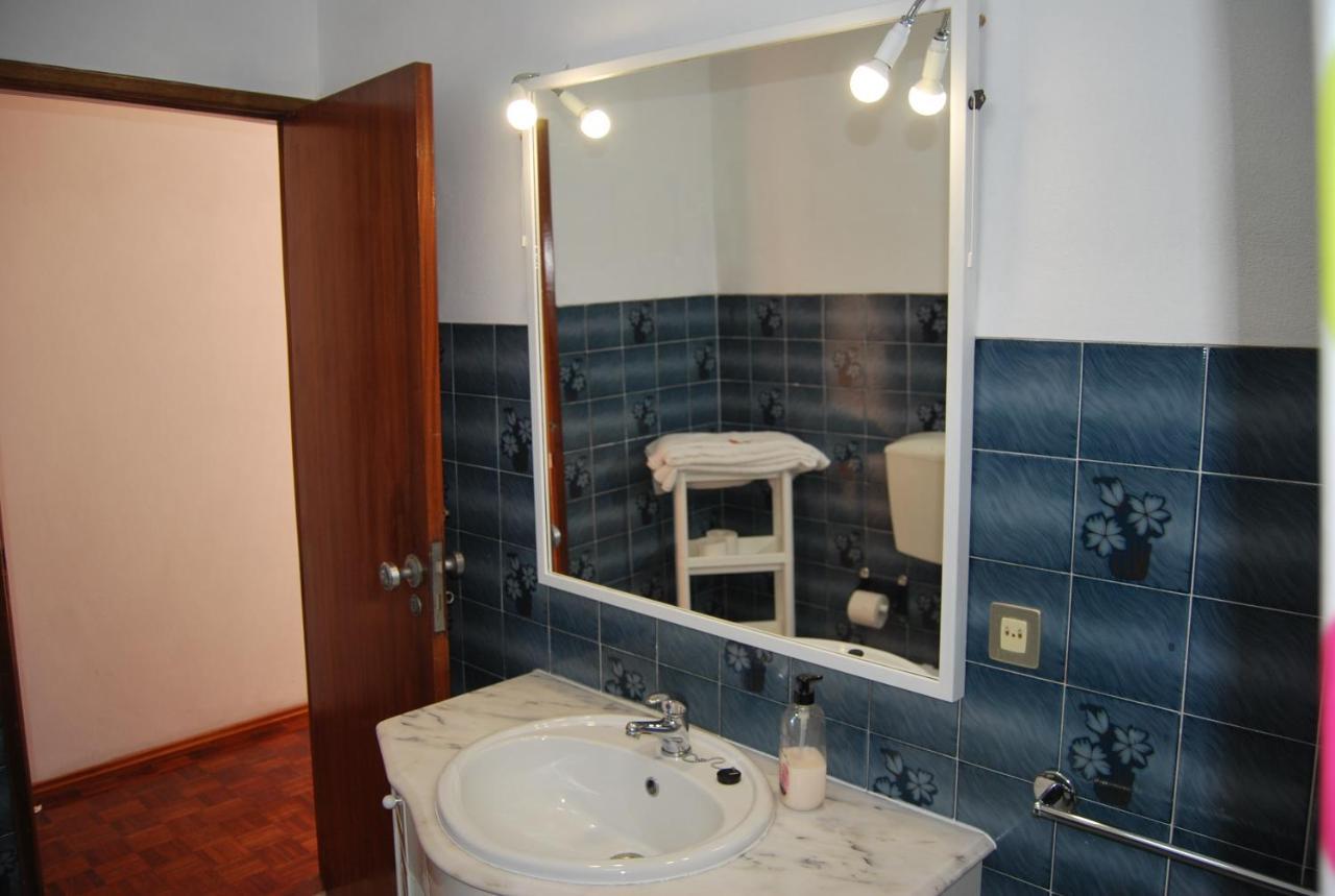 Apartamentos Mota Nazare Luaran gambar