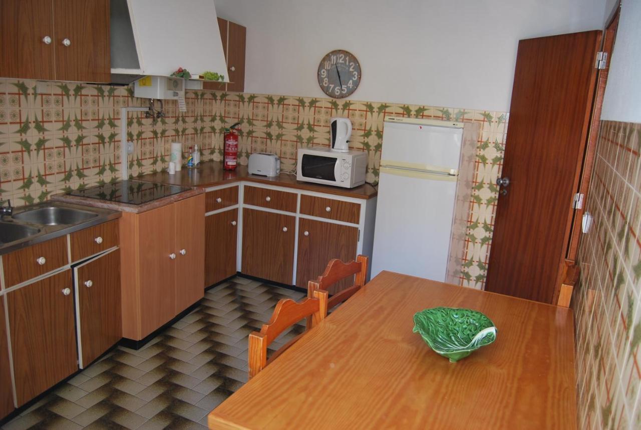 Apartamentos Mota Nazare Luaran gambar