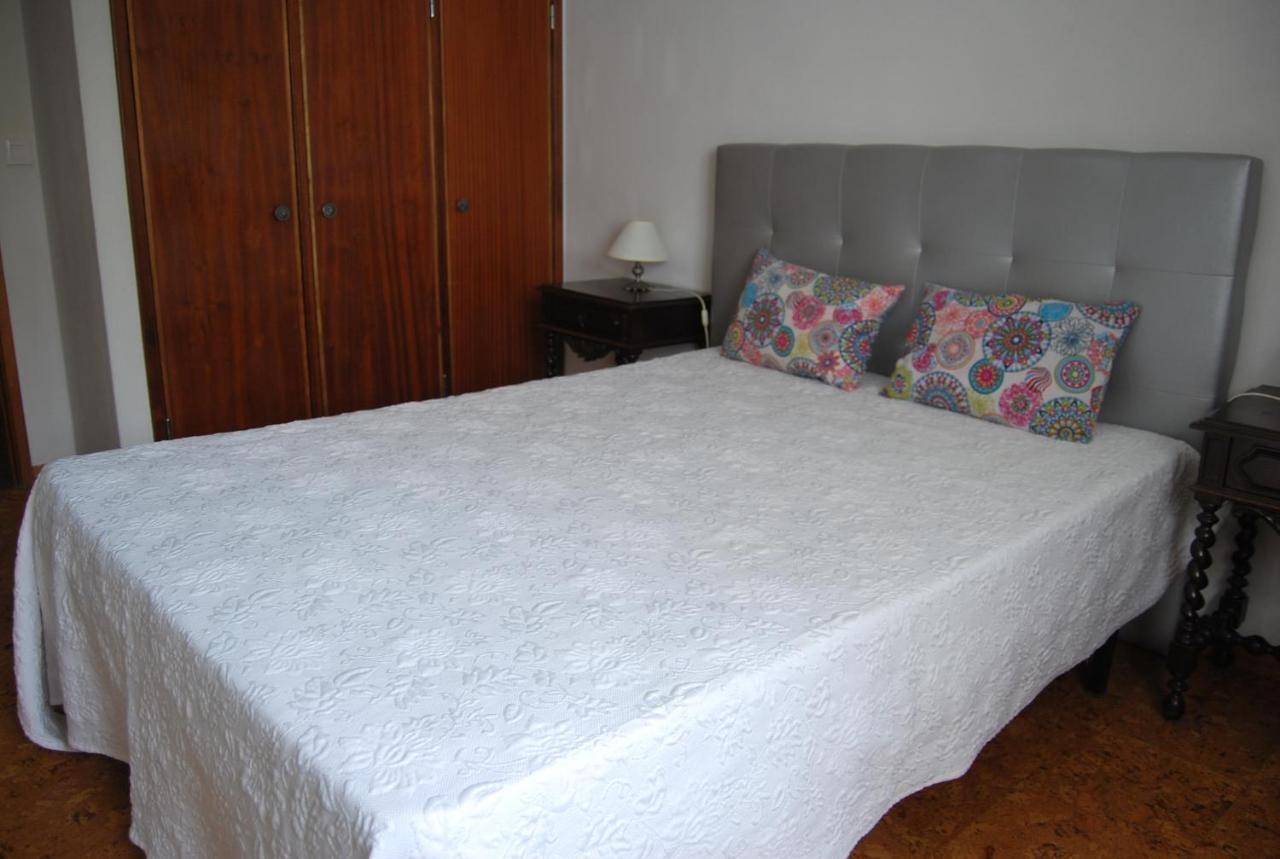 Apartamentos Mota Nazare Luaran gambar